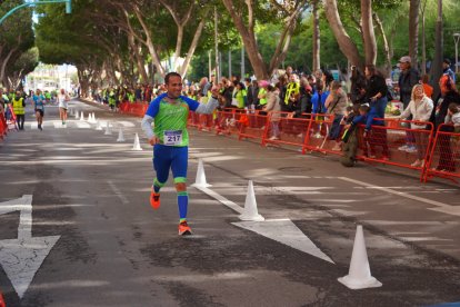 Las mejores imágenes de la II Carrera ‘Almería, en Marcha Contra el Cáncer’.