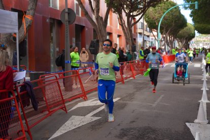 Las mejores imágenes de la II Carrera ‘Almería, en Marcha Contra el Cáncer’.
