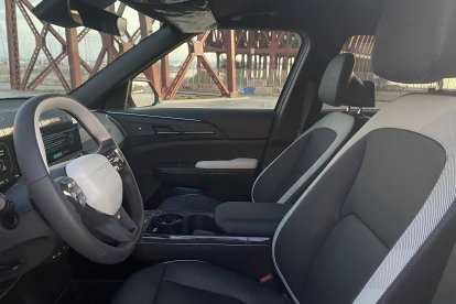 Interior con detalles como los asientos calefactables para todos los ocupantes