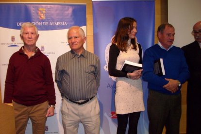 Pepe Bisbal con su hermano Miguel y a la derecha Juanito Rodríguez.