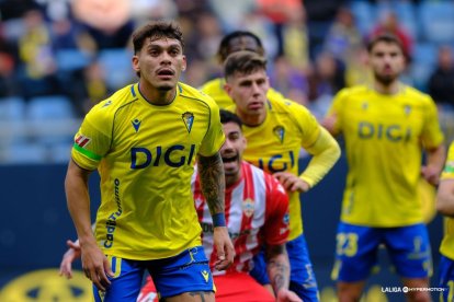 Volvía ante el Almería con muchas ganas de triunfar haciendo un Cádiz mejor.