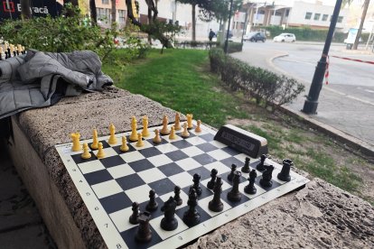 Los alumnos del IES Alhadra y IES Galileo durante el I Campeonato Intercentros de Ajedrez.