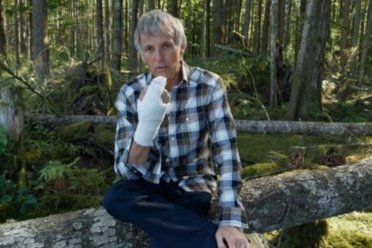 Jesús Calleja se ha roto varios dedos.