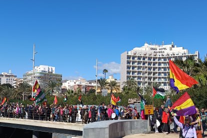 Llegada de la marcha de La Desbandá a Almería capital