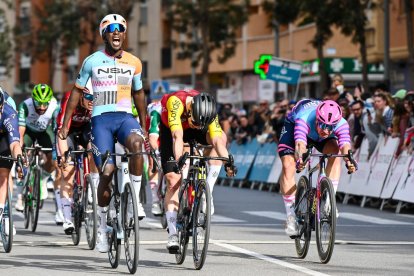 El eritreo Biniam Girmay (NSN) ha hecho valer su condición de favorito y ha ganado la 39ª Clásica de Almería.