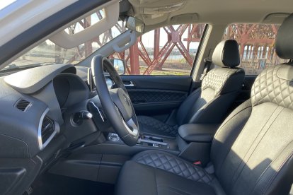 Sus asientos ajustan bien el cuerpo de todos los ocupantes