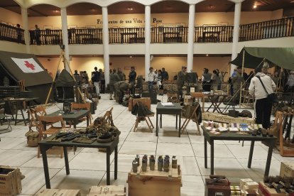 El Castillo de Santa Ana se transforma en campamentos militares de la II Guerra Mundial.