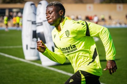 Ha vuelto al tajo tras el permiso del club para viajar a su país.