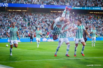 El Córdoba va de cabeza a Primera a tenor de los últimos marcadores.