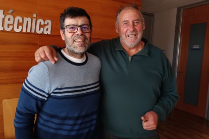 Con el presidente de la Peña El Tomate, Baldomero Titos, en el edificio de LA VOZ y Cadena SER.