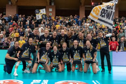 Preparador físico y asistente de entrenador en el VfB Suhl Lotto Thuringen de la Bundesliga femenina.