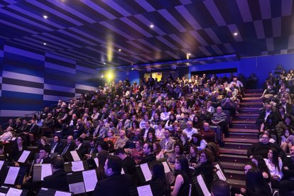 El Ayuntamiento de Níjar presenta en sociedad su bandera y su himno.