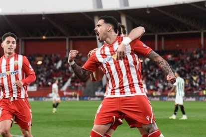 Sobran goles en los partidos en una y otra portería cuando juega el Almería.