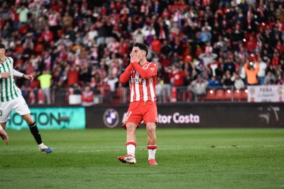 El Pichichi de la categoría no podría estar en otro equipo: se llama Arribas.