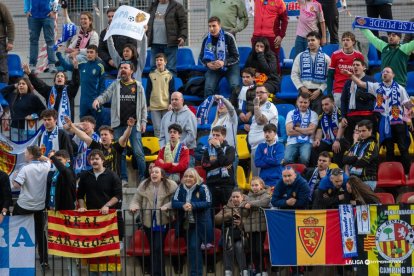 Los aficionados del Real Zaragoza están hartos de la mala racha.