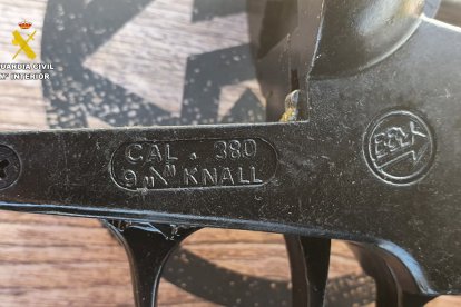 Detalle de una de las armas