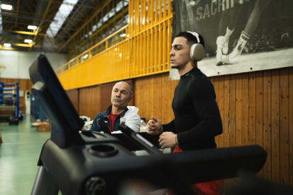 Rafa Lozano Jr. debutará como profesional por un título internacional WBA en un evento sin precedentes.