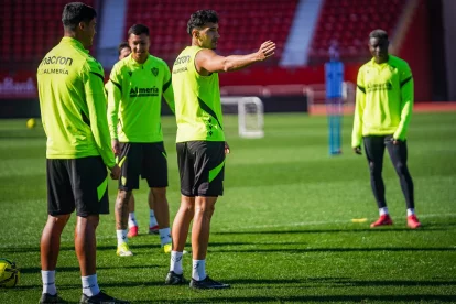 Pedro Fidel trabaja con la primera plantilla donde se siente uno más.