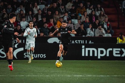 Arnau Puigmal fue de más a menos en el choque y fue sustituido.