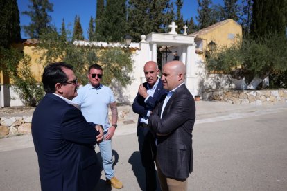 Albanchez renueva el Camino de Los Ángeles y amplia su cementerio