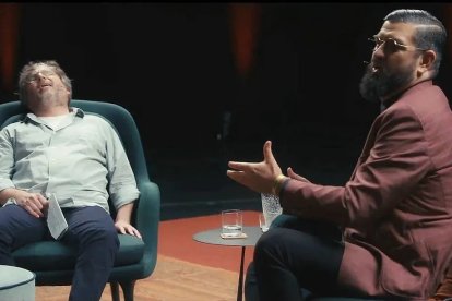 Jordi Évole se duerme en directo.