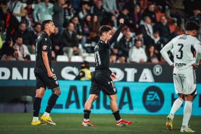 Grande Arribas por su gol en el Carlos Belmonte al Albacete.