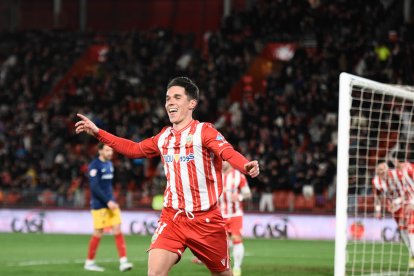Un futbolista de fantasía en el fútbol de plata.