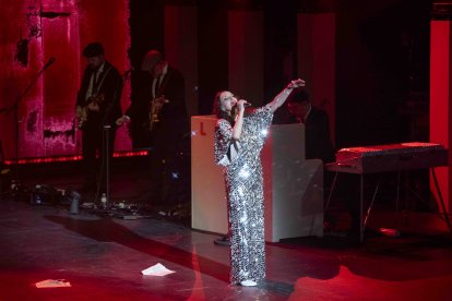 Radiante en el escenario almeriense.