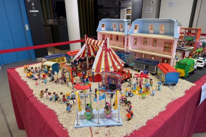La exposición de Playmobil en Roquetas rinde homenaje al mundo del circo.
