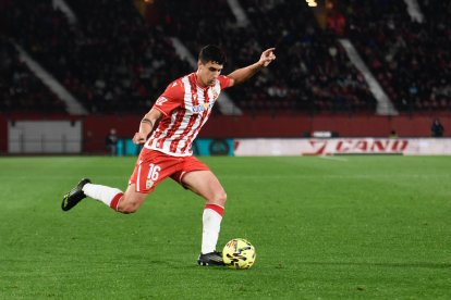 Un defensa que se ha ganado el puesto en el lateral derecho del Almería.