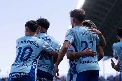 Goleada en La Rosaleda al Huesca (5-3), para ver más de cerca el segundo puesto.