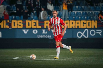 Rodrigo Ely es un líder natural que sabe llevar al Almería a Primera.