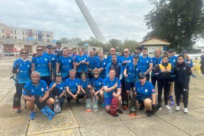 Dragon Boat Adra participa en el VI Campeonado de España de Barco Dragón.
