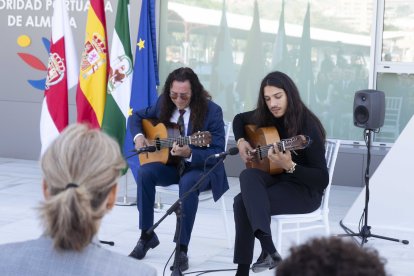 Tomatito y José del Tomate actuando