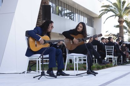 Tomatito y José del Tomate actuando