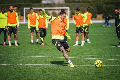 El brasileño Thalys solo tiene 21 años.