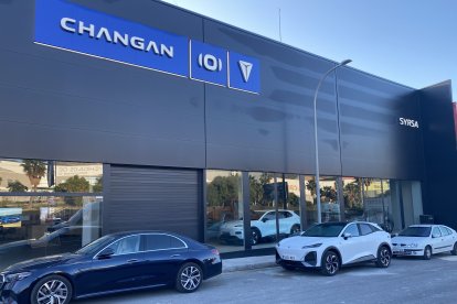 Instalaciones en Huercal de Almería (junto a Mercedes-Benz)