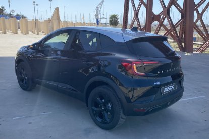 Destaca su imagen bitono y las llantas de 18