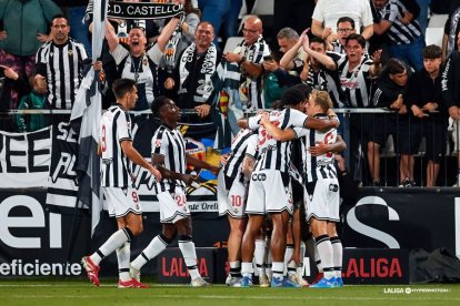 El Castellón se daba un festín ante un Almería roto en defensa.