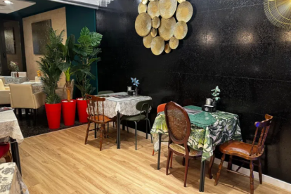 Interior de La Uva Roja, entre las imágenes compartidas por el anuncio del traspaso en Idealista.