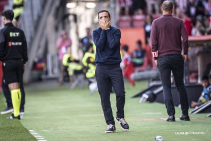 El banquillo del Sporting no es fácil por la historia que arrastra.