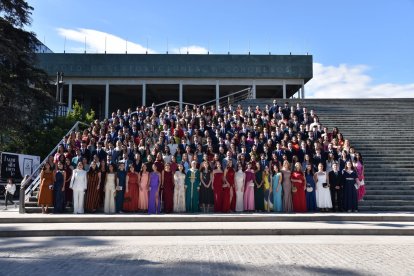 Estamos en sus manos por su profundo conocimiento, formación y vocación.