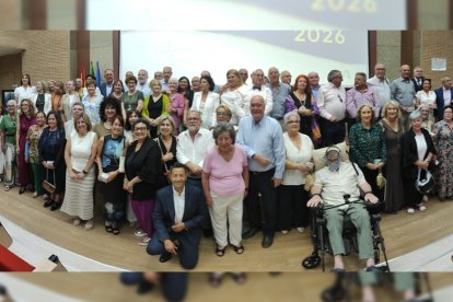 El Distrito Sanitario Almería homenajea a 115 profesionales por su jubilación.