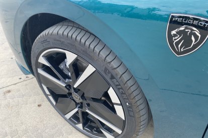 Exclusivas llantas con diseño diamantado