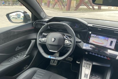 Doble pantalla de 10 pulgadas que ahora incorporan gráficos en 3D