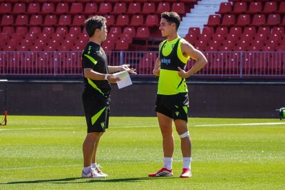 Rubi y su goleador están preparados para afrontar el asalto a la Primera.