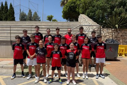 El equipo del Club Mercapinturas.