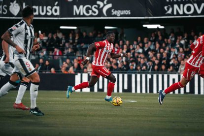 El Almería debe sacar un buen resultado de Castalia.
