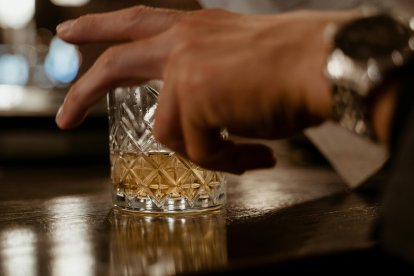 Adicciones como el alcoholismo son enfermedades crónicas, siempre con el peligro de recaer.