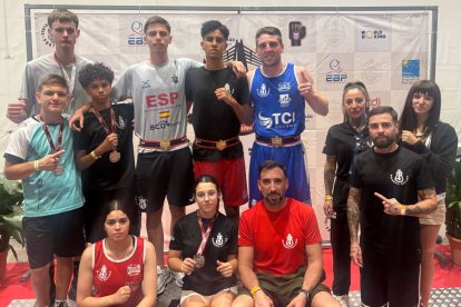 La expedición al completo en el torneo.